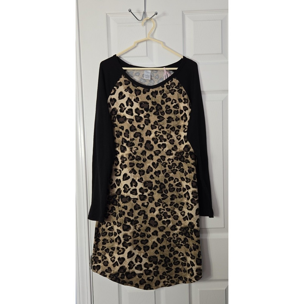 Lissome Lounge Wear Womans‎ Long Sleeve Leopard Print,  Size Large